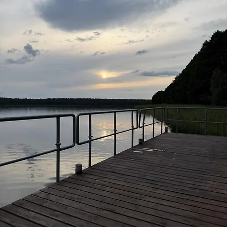 Dom Nad Jeziorem Dolgie Oaza Dyminek
